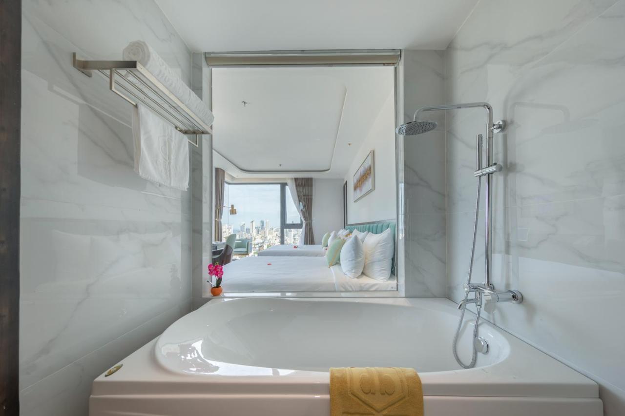 Cordial Grand Hotel Da Nang Beach - Infinity Rooftop Pool Exterior photo
