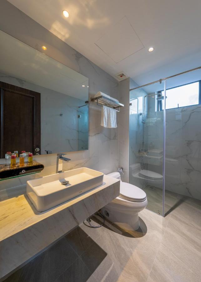 Cordial Grand Hotel Da Nang Beach - Infinity Rooftop Pool Exterior photo