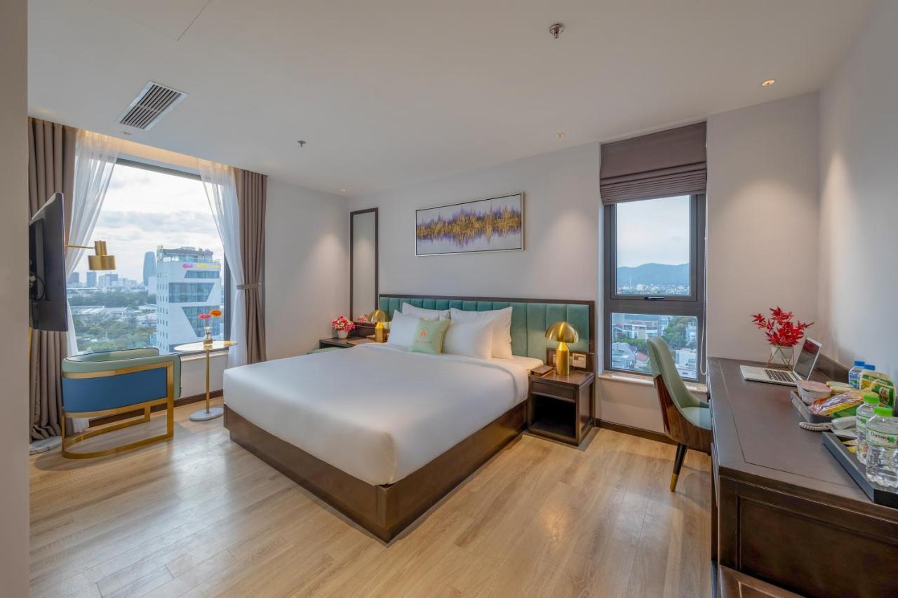 Cordial Grand Hotel Da Nang Beach - Infinity Rooftop Pool Exterior photo