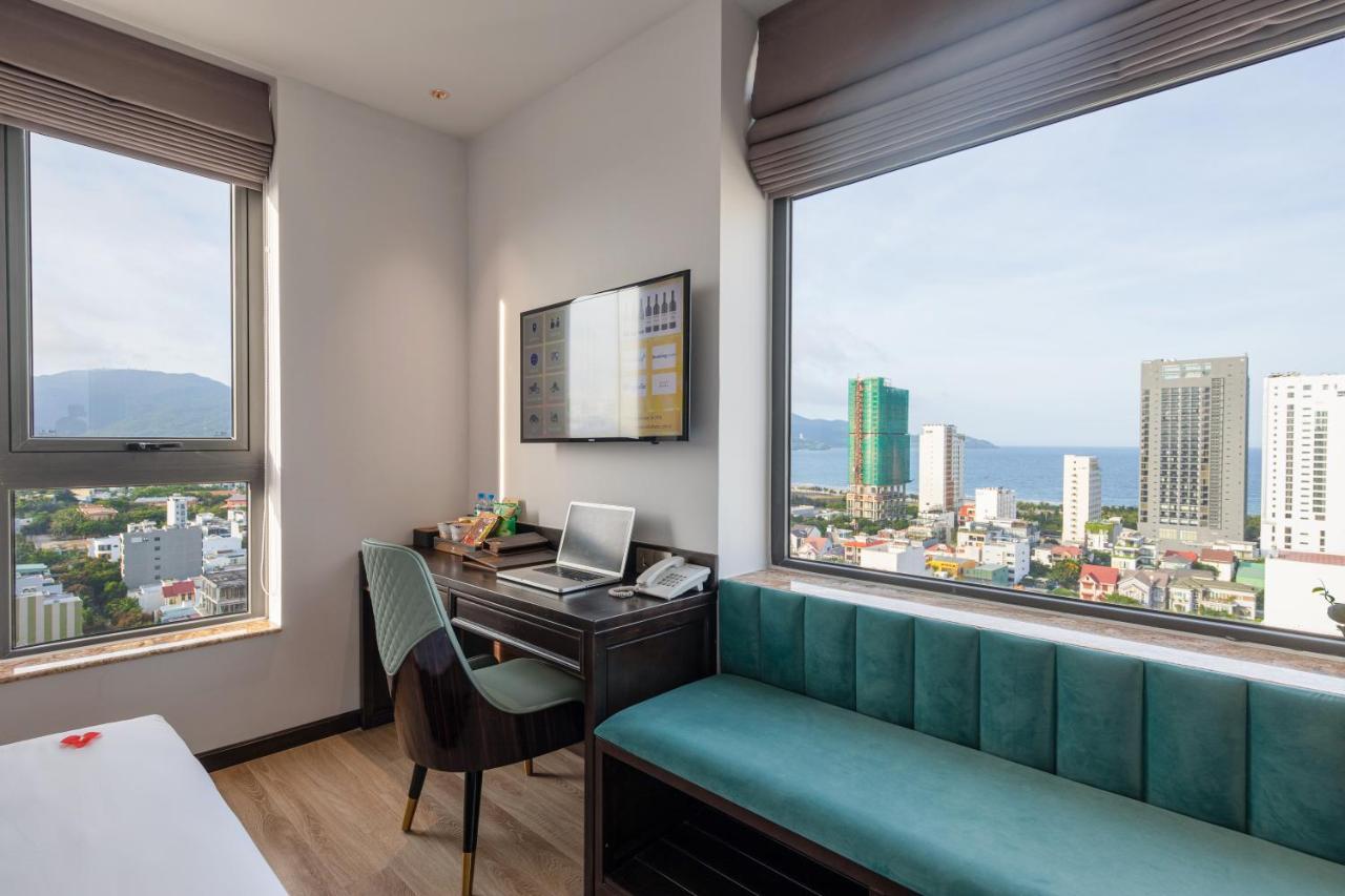 Cordial Grand Hotel Da Nang Beach - Infinity Rooftop Pool Exterior photo
